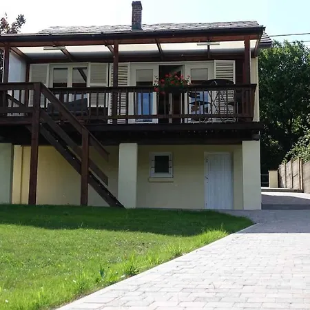 Le De Hermeton Tatil Evi Hastiere-par-dela