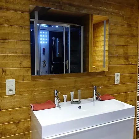 Le De Hermeton Dom wakacyjny Hastiere-par-dela